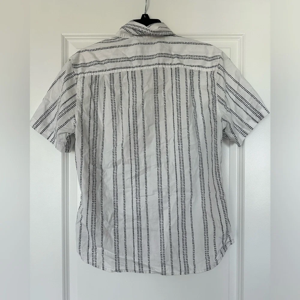 Goodfellow & co men’s collared button down shirt - medium - Picture 3 of 3